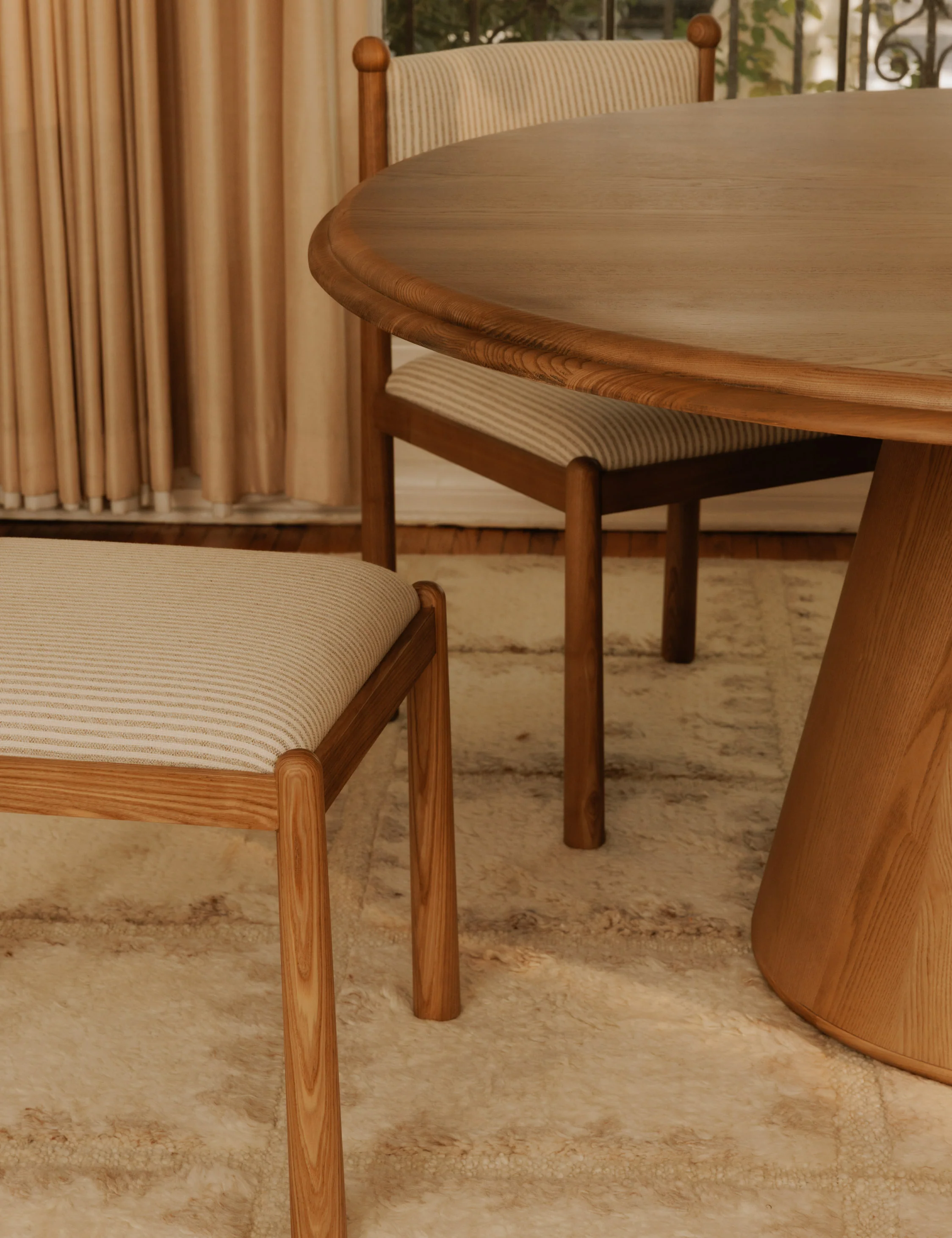 Tutto Round Dining Table by Gillian Segal for Moe's - AYG Home Service