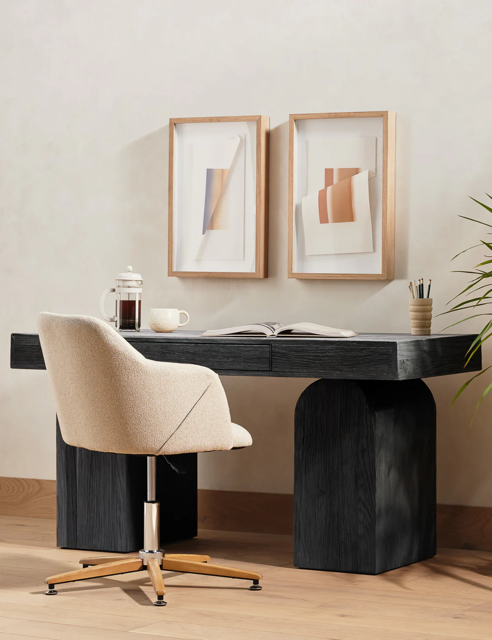 Mags Desk - AYG Home Service