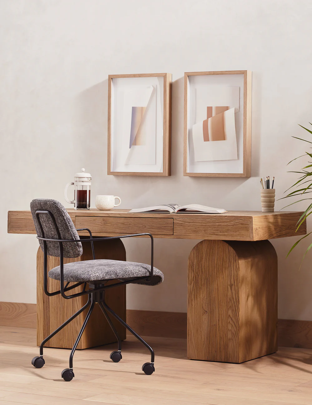 Mags Desk - AYG Home Service
