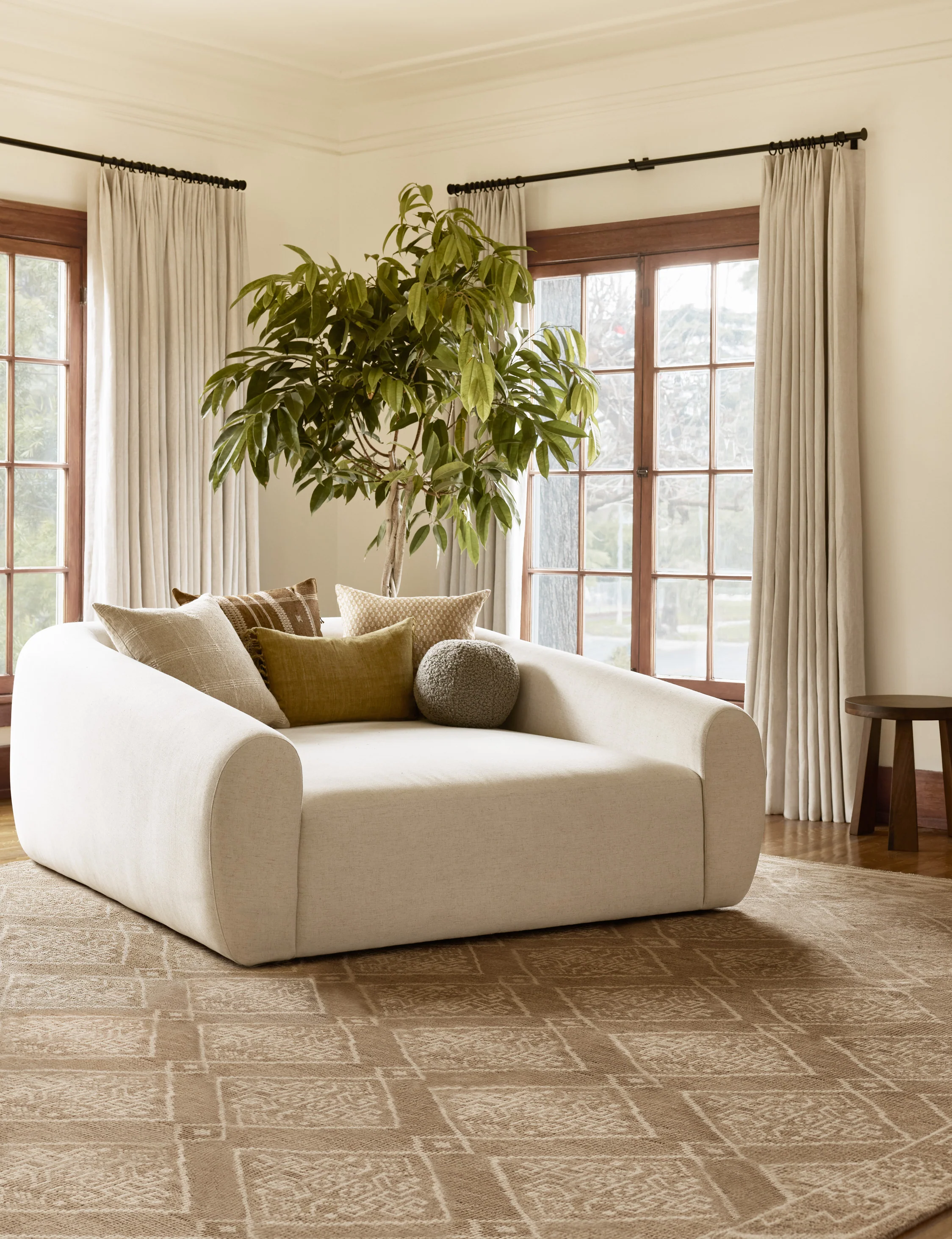 Harlowe Media Lounger - AYG Home Service